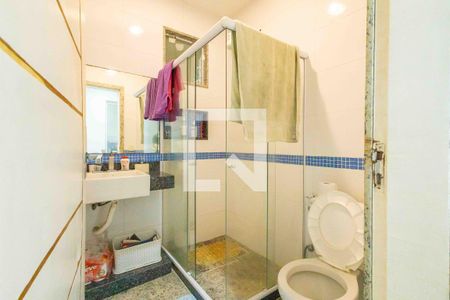 Casa de condomínio à venda com 450m², 5 quartos e 4 vagas Casa de condomínio à venda com 450m², 5 quartos e 4 vagasBanheiro Social