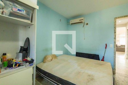 Casa de condomínio à venda com 450m², 5 quartos e 4 vagas Casa de condomínio à venda com 450m², 5 quartos e 4 vagasQuarto