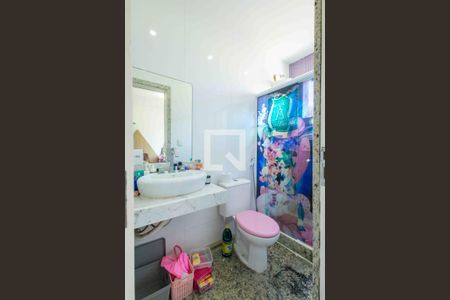 Casa de condomínio à venda com 450m², 5 quartos e 4 vagas Casa de condomínio à venda com 450m², 5 quartos e 4 vagasBanheiro da Suíte 3