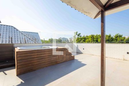 Casa de condomínio à venda com 450m², 5 quartos e 4 vagas Casa de condomínio à venda com 450m², 5 quartos e 4 vagasTerraço