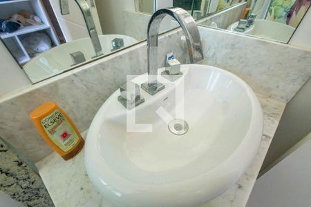 Casa de condomínio à venda com 450m², 5 quartos e 4 vagas Casa de condomínio à venda com 450m², 5 quartos e 4 vagasBanheiro da Suíte 4