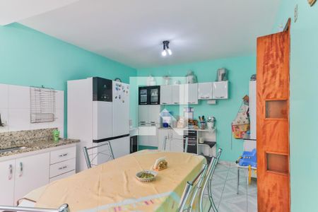 Casa à venda com 212m², 6 quartos e 2 vagasCozinha