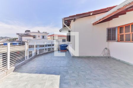 Casa à venda com 212m², 6 quartos e 2 vagasVaranda entre Quartos