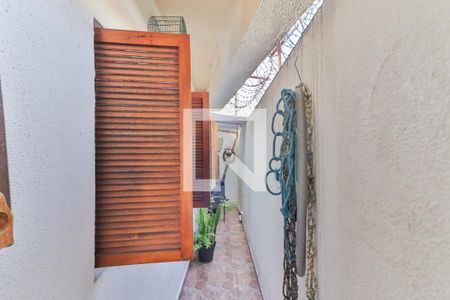 Casa à venda com 212m², 6 quartos e 2 vagasCorredor