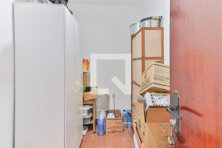 Casa à venda com 212m², 6 quartos e 2 vagasQuarto 6 Serviço