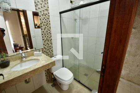 Casa à venda com 240m², 4 quartos e 1 vagaBanheiro