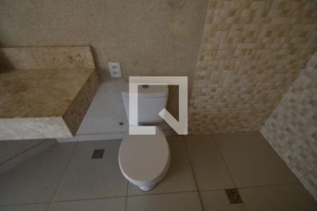 Casa à venda com 240m², 4 quartos e 1 vagaBanheiro Suíte