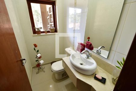 Casa à venda com 240m², 4 quartos e 1 vagaLavabo