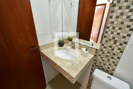 Casa à venda com 240m², 4 quartos e 1 vagaBanheiro
