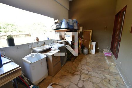 Casa à venda com 240m², 4 quartos e 1 vagaÁrea de Serviço