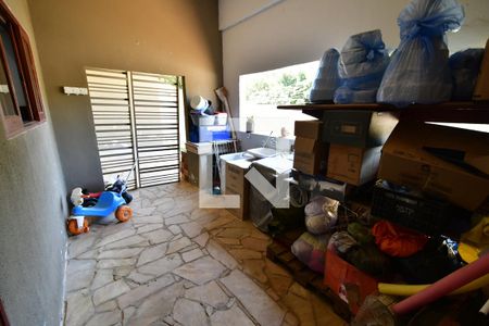 Casa à venda com 240m², 4 quartos e 1 vagaÁrea de Serviço