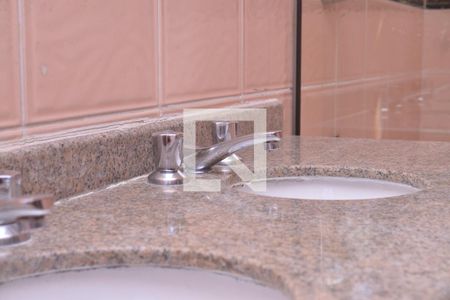 Casa à venda com 176m², 3 quartos e 2 vagasBanheiro 3