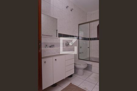 Casa à venda com 176m², 3 quartos e 2 vagasBanheiro 2