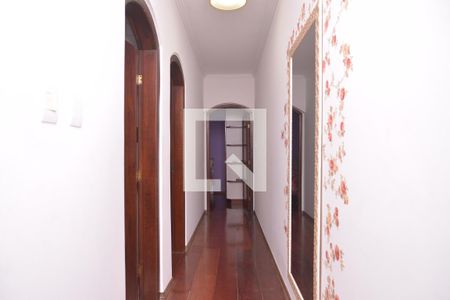 Casa à venda com 176m², 3 quartos e 2 vagasCorredor