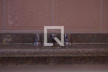 Casa à venda com 176m², 3 quartos e 2 vagasBanheiro 3