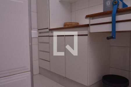 Casa à venda com 176m², 3 quartos e 2 vagasÁrea de Serviço