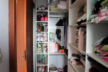 Casa à venda com 256m², 4 quartos e 3 vagas Casa à venda com 256m², 4 quartos e 3 vagasQuarto 1