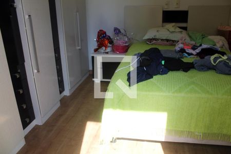 Casa à venda com 256m², 4 quartos e 3 vagas Casa à venda com 256m², 4 quartos e 3 vagasQuarto 3