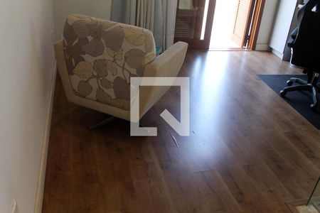 Casa à venda com 256m², 4 quartos e 3 vagas Casa à venda com 256m², 4 quartos e 3 vagasEscritório