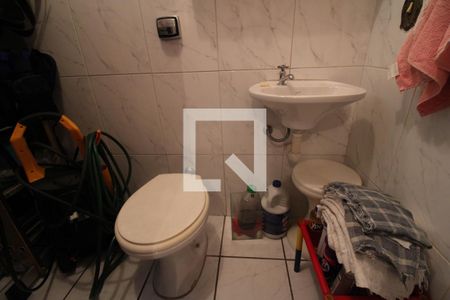 Casa à venda com 198m², 3 quartos e 2 vagasDespensa - Banheiro