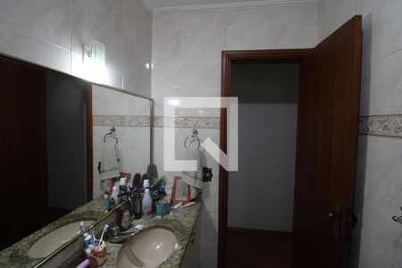 Casa à venda com 198m², 3 quartos e 2 vagasBanheiro 2