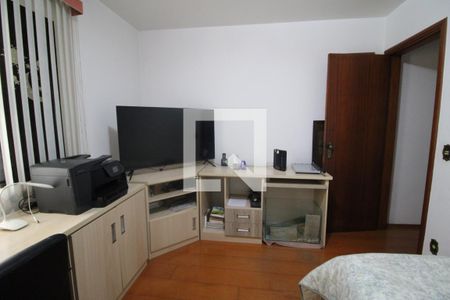 Casa à venda com 198m², 3 quartos e 2 vagasQuarto 3