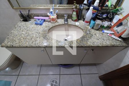 Casa à venda com 198m², 3 quartos e 2 vagasBanheiro 2