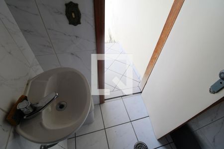 Casa à venda com 198m², 3 quartos e 2 vagasÁrea de Serviço - Banheiro 2