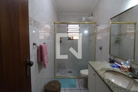 Casa à venda com 198m², 3 quartos e 2 vagasBanheiro 2