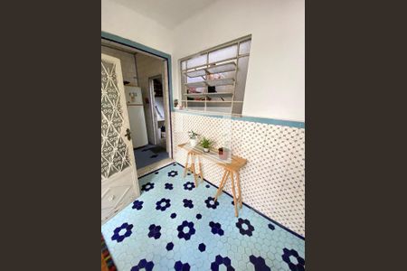 Casa à venda com 96m², 5 quartos e 1 vagaBanheiro