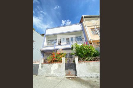 Casa à venda com 96m², 5 quartos e 1 vagaFachada