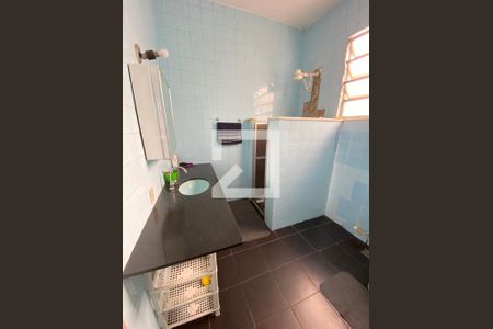 Casa à venda com 96m², 5 quartos e 1 vagaBanheiro