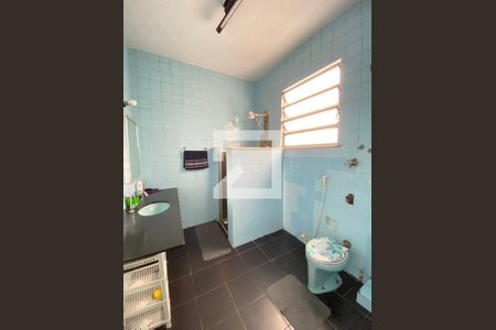 Casa à venda com 96m², 5 quartos e 1 vagaBanheiro