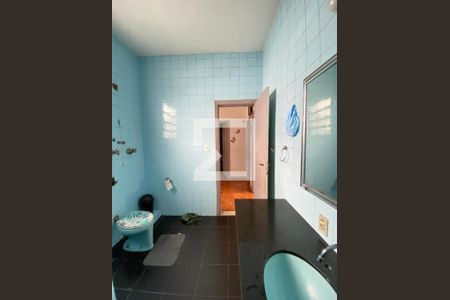 Casa à venda com 96m², 5 quartos e 1 vagaBanheiro