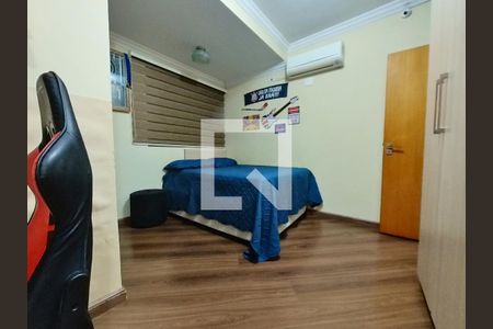 Casa à venda com 308m², 4 quartos e 6 vagas Casa à venda com 308m², 4 quartos e 6 vagasQuarto 3