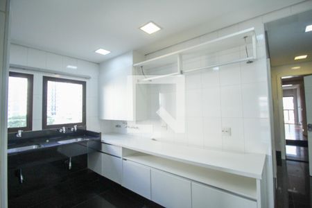 Apartamento à venda com 325m², 3 quartos e 5 vagas Apartamento à venda com 325m², 3 quartos e 5 vagasQuarto 3