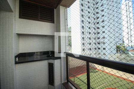 Apartamento à venda com 325m², 3 quartos e 5 vagas Apartamento à venda com 325m², 3 quartos e 5 vagasVaranda