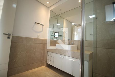 Apartamento à venda com 325m², 3 quartos e 5 vagasBanheiro 