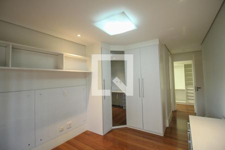 Apartamento à venda com 325m², 3 quartos e 5 vagas Apartamento à venda com 325m², 3 quartos e 5 vagasQuarto 2