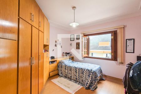 Casa à venda com 347m², 4 quartos e 4 vagas Casa à venda com 347m², 4 quartos e 4 vagasQuarto da suíte 2