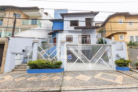 Casa à venda com 347m², 4 quartos e 4 vagas Casa à venda com 347m², 4 quartos e 4 vagasFachada