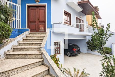 Casa à venda com 347m², 4 quartos e 4 vagas Casa à venda com 347m², 4 quartos e 4 vagasGaragem