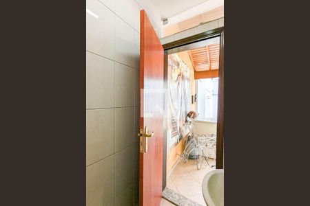 Casa à venda com 347m², 4 quartos e 4 vagas Casa à venda com 347m², 4 quartos e 4 vagasLavabo externo