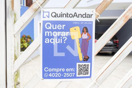 Casa à venda com 347m², 4 quartos e 4 vagas Casa à venda com 347m², 4 quartos e 4 vagasFachada