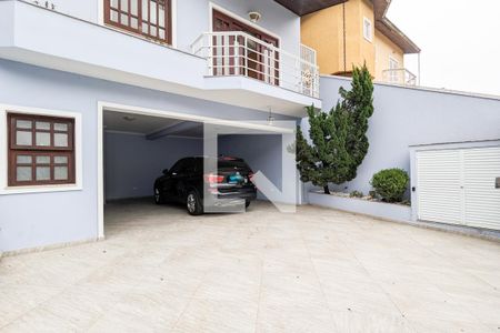 Casa à venda com 347m², 4 quartos e 4 vagas Casa à venda com 347m², 4 quartos e 4 vagasGaragem