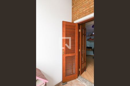 Casa à venda com 347m², 4 quartos e 4 vagas Casa à venda com 347m², 4 quartos e 4 vagasVaranda do quarto 3