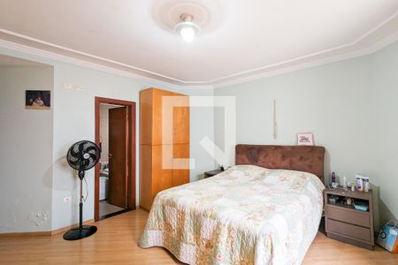 Casa à venda com 347m², 4 quartos e 4 vagas Casa à venda com 347m², 4 quartos e 4 vagasQuarto da suíte 1