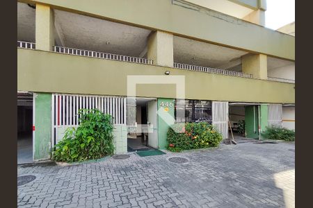 Apartamento à venda com 60m², 2 quartos e 1 vagaFachada e portaria