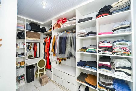 Casa à venda com 280m², 2 quartos e 2 vagas Casa à venda com 280m², 2 quartos e 2 vagasCloset da suíte