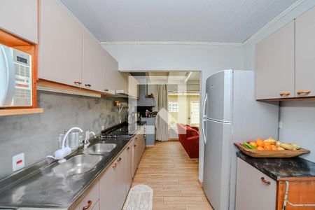 Casa à venda com 280m², 2 quartos e 2 vagas Casa à venda com 280m², 2 quartos e 2 vagasCozinha
